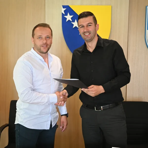 Općina i ove godine osigurala rehabilitaciju za pripadnike boračke populacije na bazenima Otoka i Dobrinja