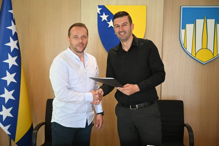 Read more about the article Općina i ove godine osigurala rehabilitaciju za pripadnike boračke populacije na bazenima Otoka i Dobrinja