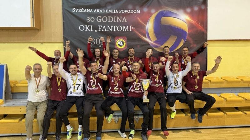 U sportskoj dvorani Ramiz Salčin održan je 25. Međunarodni turnir u sjedećoj odbojci “Sarajevo Open 2026”, a titulu pobjednika osvojila je ekipa OKI Fantomi!